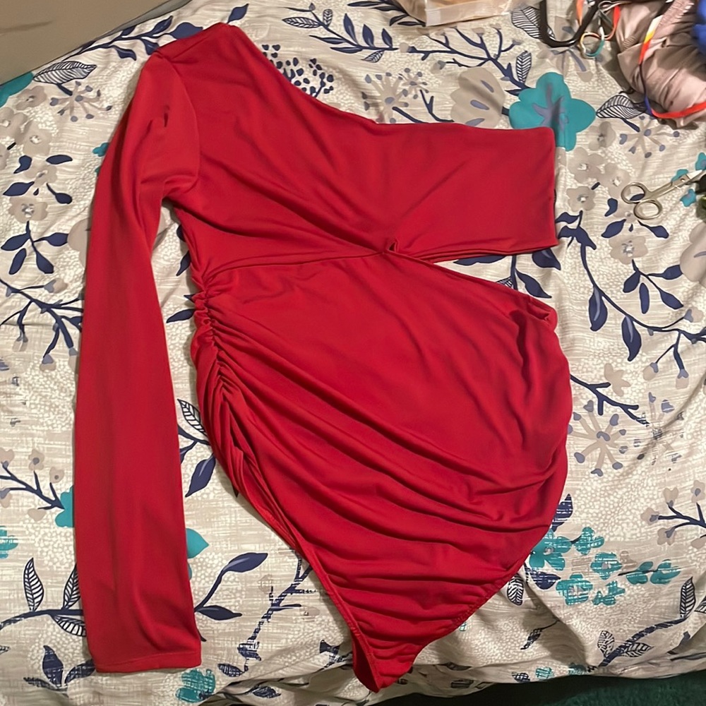Red XL Rue 21 body suit. Half sleeve and half off the shoulder.